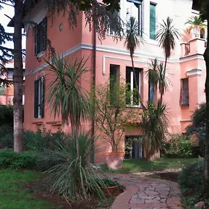 Villino Corbelli Couette-café Rome
