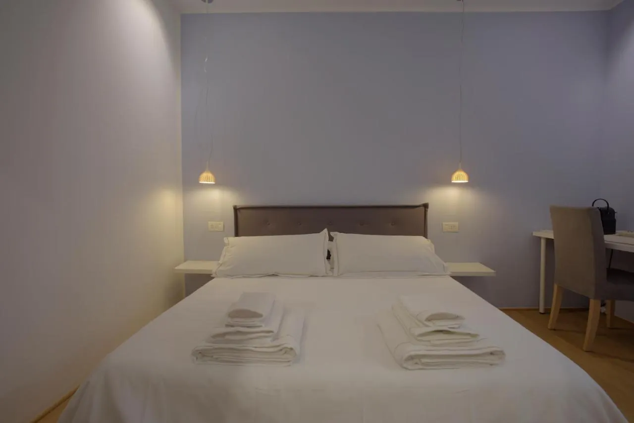 Bamboo Milano Sinatra Hotel Guest house Milan